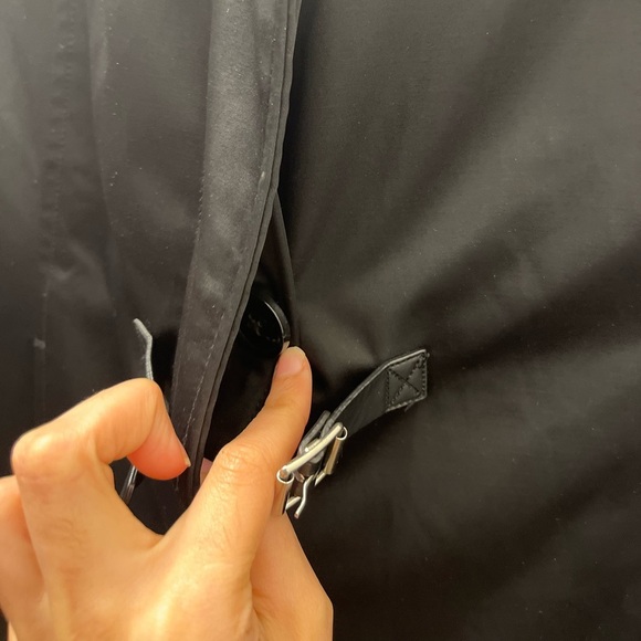 SOIA & KYO Black Jacket W/ Floral-Print lining - Picture 4 of 6